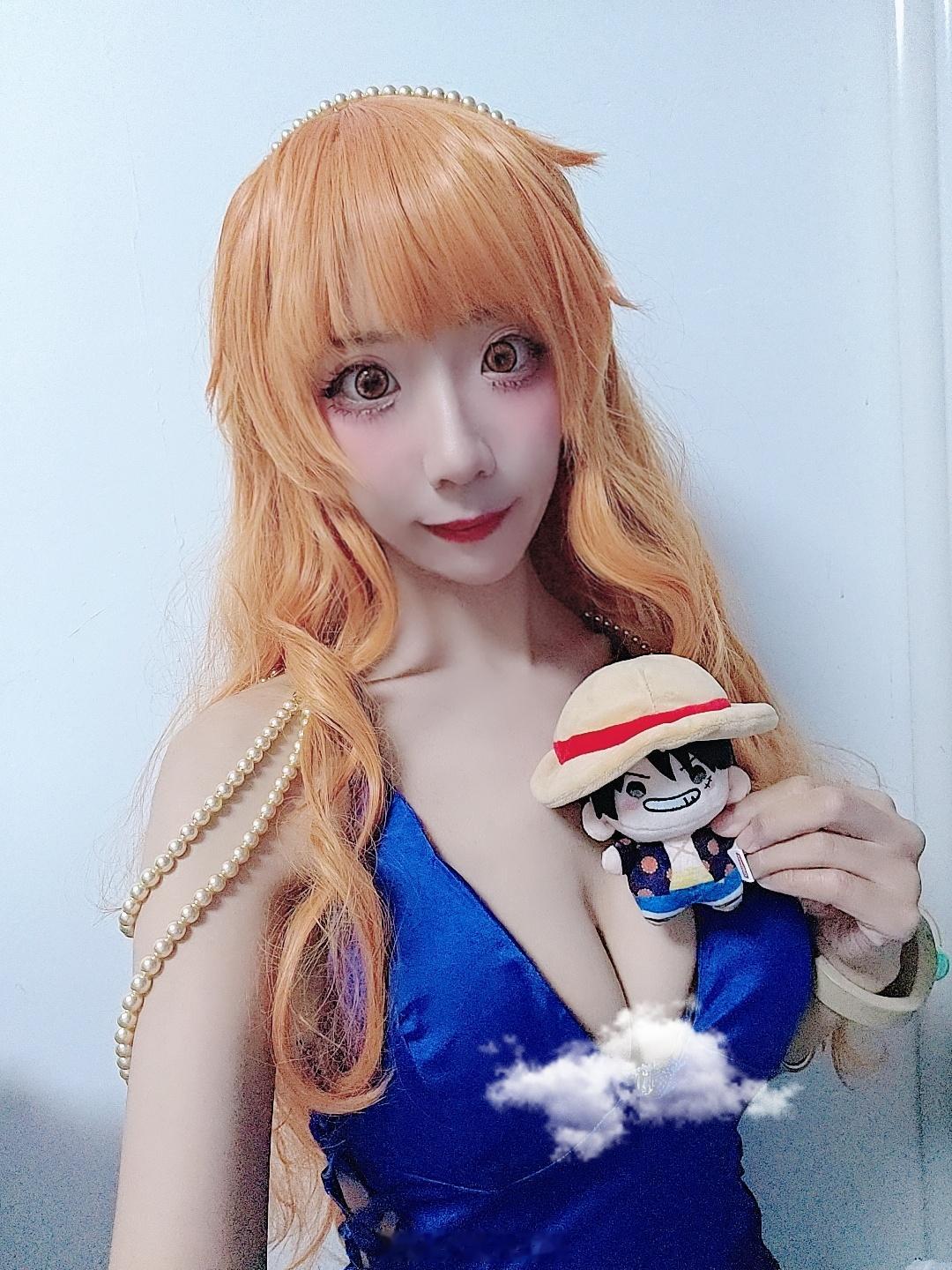 家人们，娜美鞋子我带错了啊啊啊啊啊！！我只能穿着我的雷霆大拖鞋了提前ooc致歉一