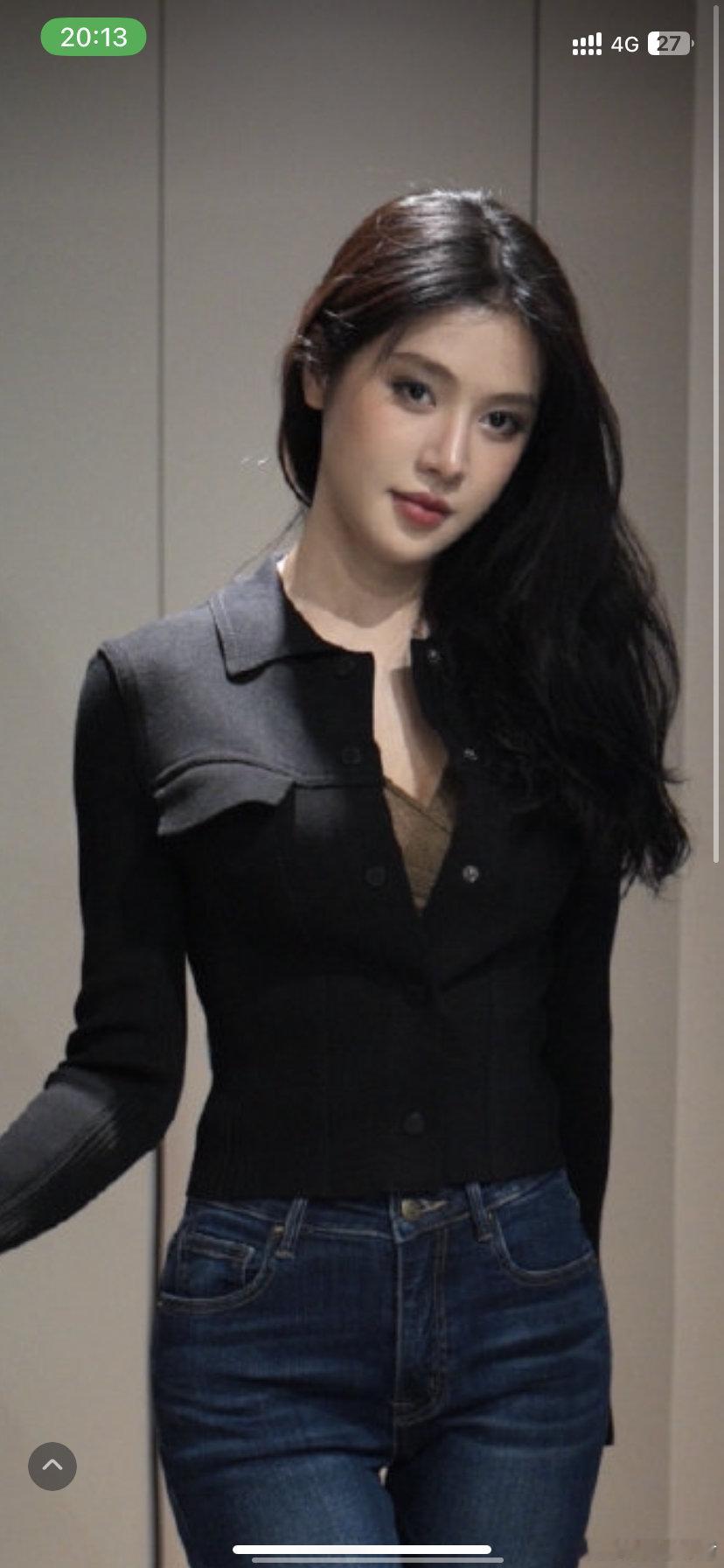 真的很喜欢卜斯斯这一类的美女之前还在各种追求风格 现在发现最终的穿衣风格和打扮还