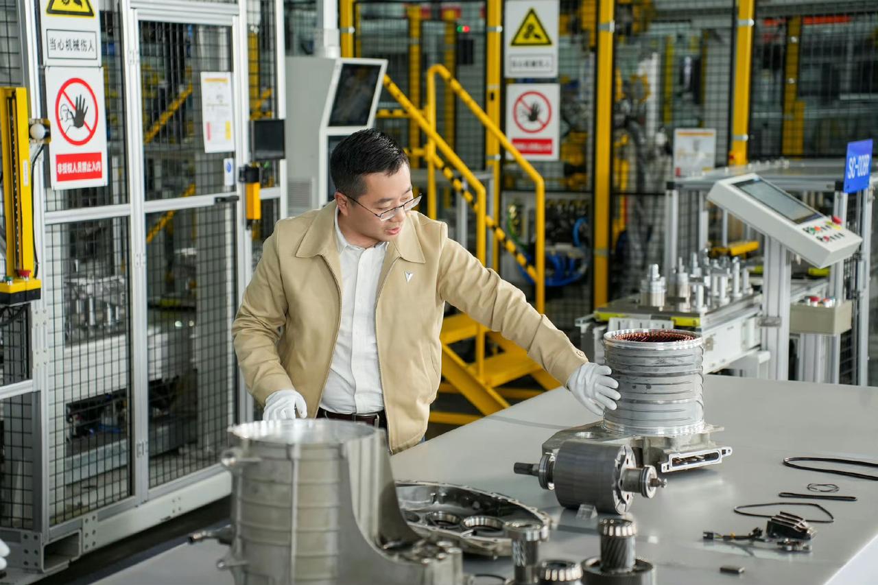 深蓝董事长拆解行驶50万公里电驱，深蓝汽车第100万台电驱下线在所有车企为了长续