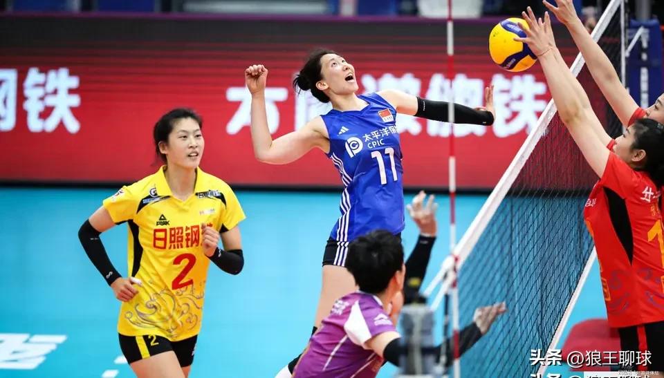 【撑起2号位 周页彤在决赛中“成长”】

3月28日排超总决赛首回合，江苏女排3