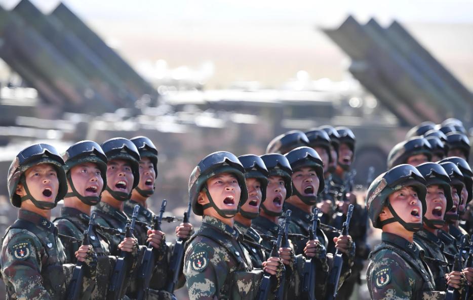 军队再强大，经济再富足，武器再尖端，没有伟大领袖，也全都白瞎！可以说，那时的中国