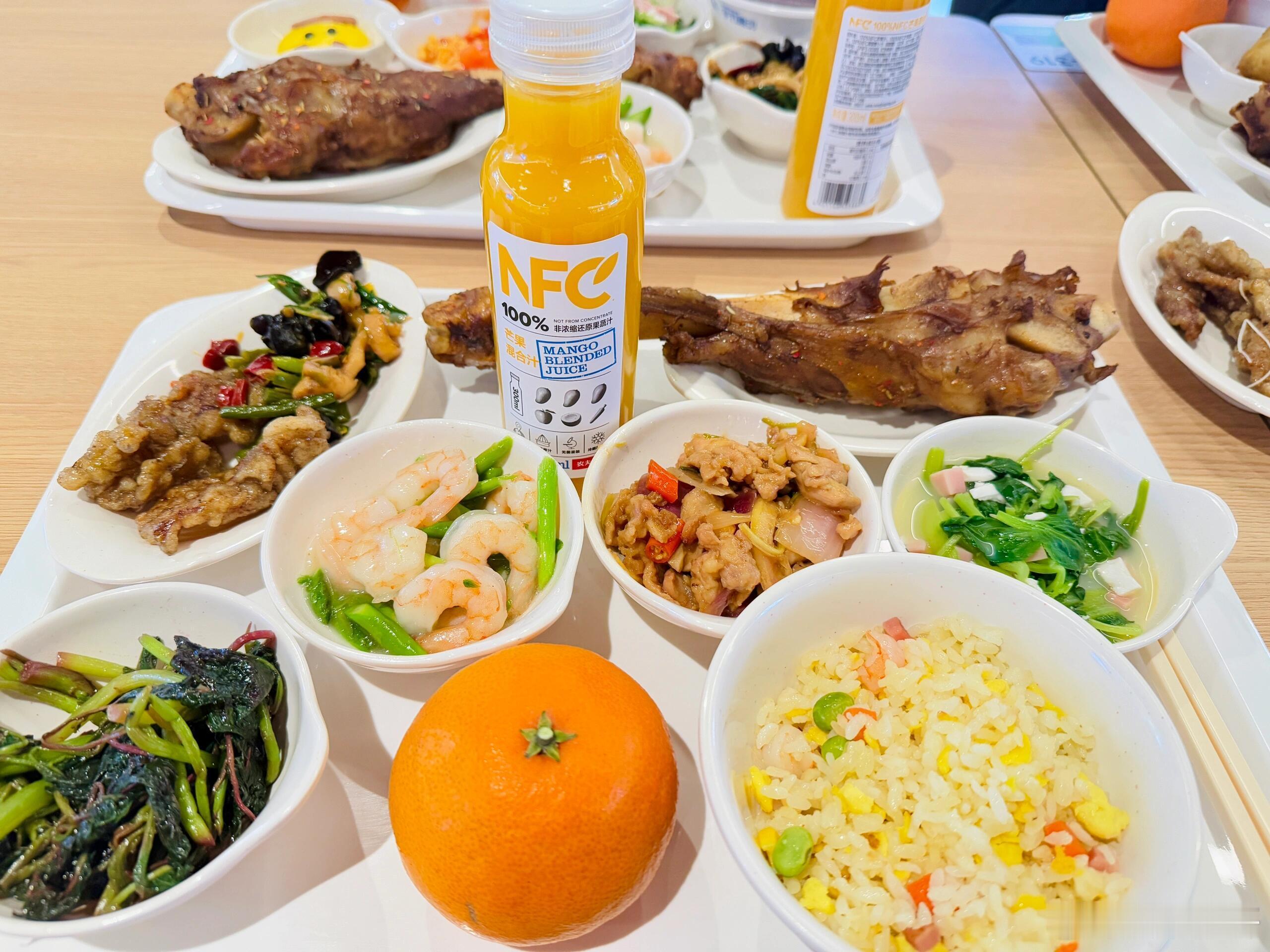 字节跳动100元一天的免费三餐字节的食堂就这餐标，一百一天餐标? 果然是大厂，每