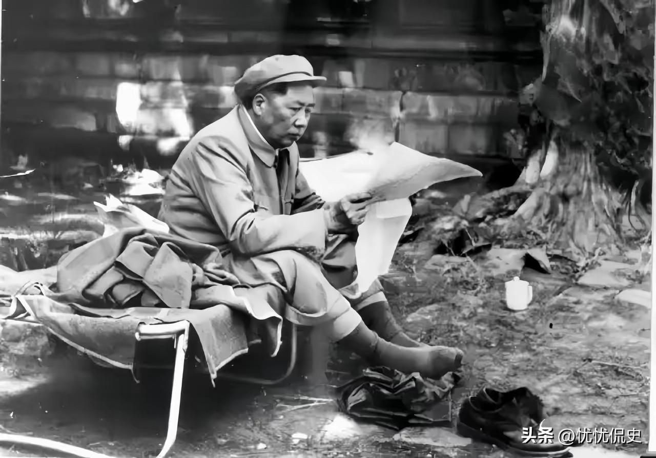 今天伊朗的痛，就是当年我们差点经历的苦。
很多人只看到如今伊朗被层层制裁围困的窘