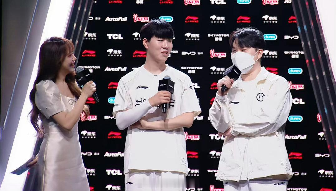 TheShy复出首秀最高伤害 TheShy回归首秀即带队让一追二击败WBG，iG