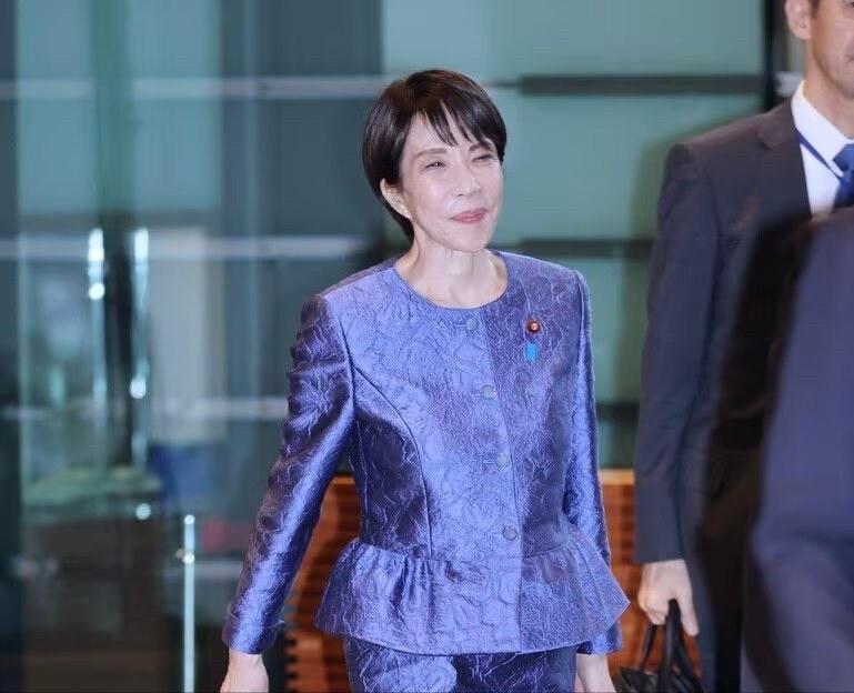 没人理，日本喊话中国
 
就在这段时间，日本首相高市早苗突然在东京发表了一次讲话