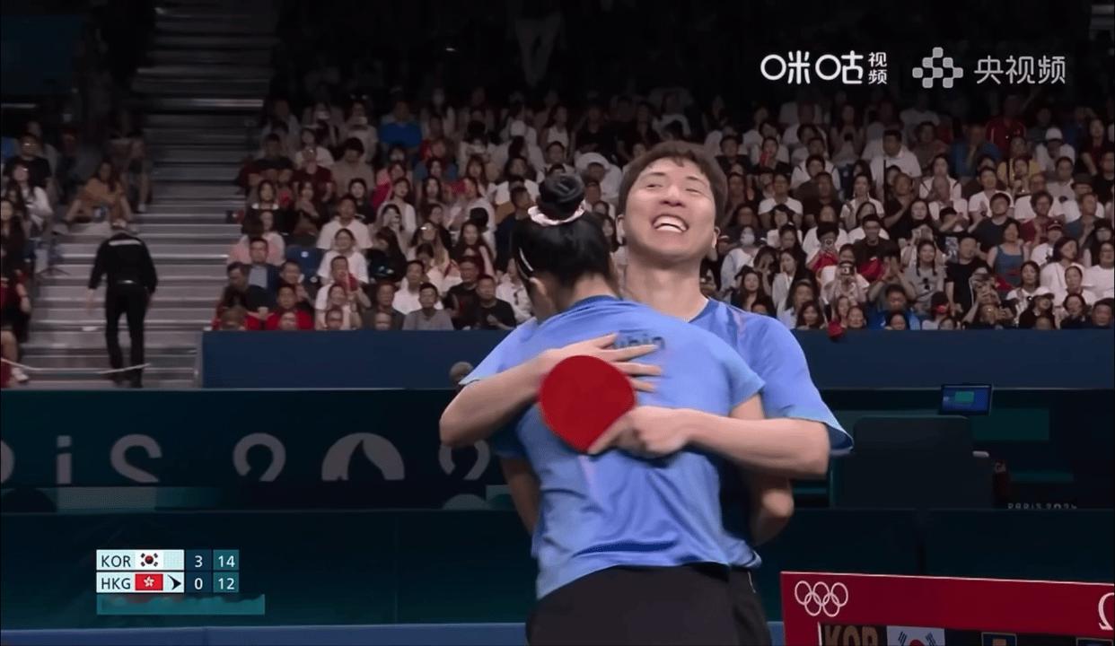 #韩国混双好猛# 巴黎奥运会乒乓球混双决赛，林钟勋/申裕斌4-0战胜黄镇廷/杜凯