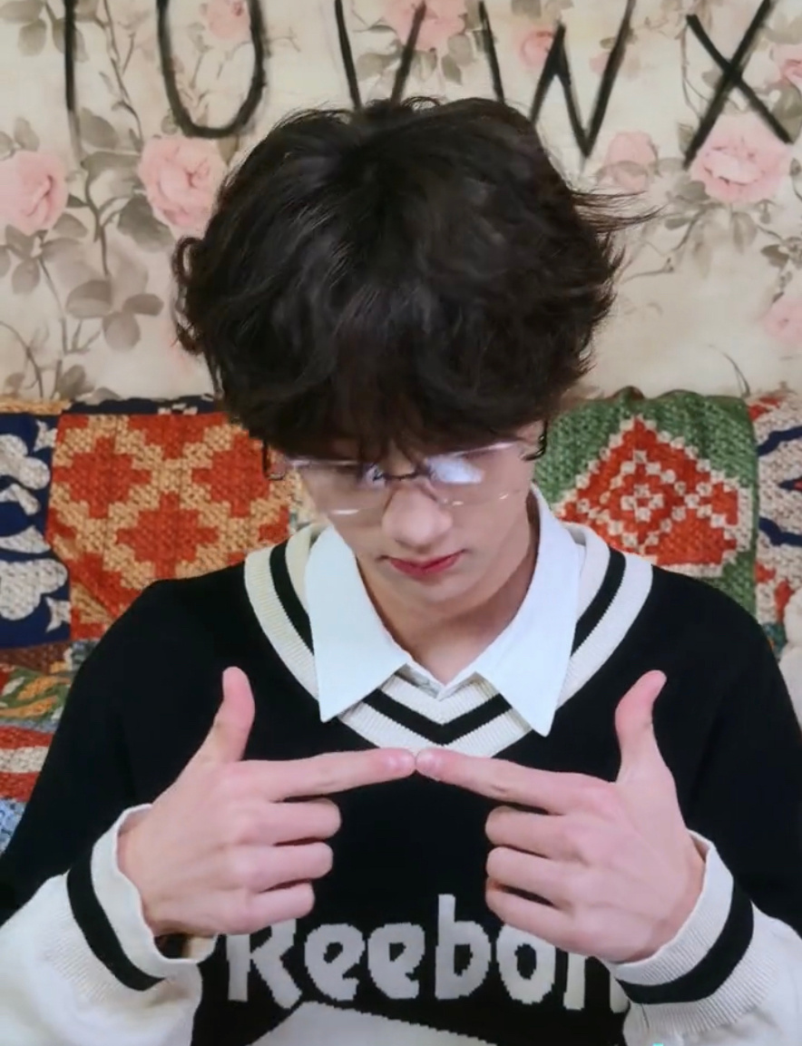 終於在地球找到最喜歡的人類了 ₍^˶ ╸𖥦  ╸˵^₎