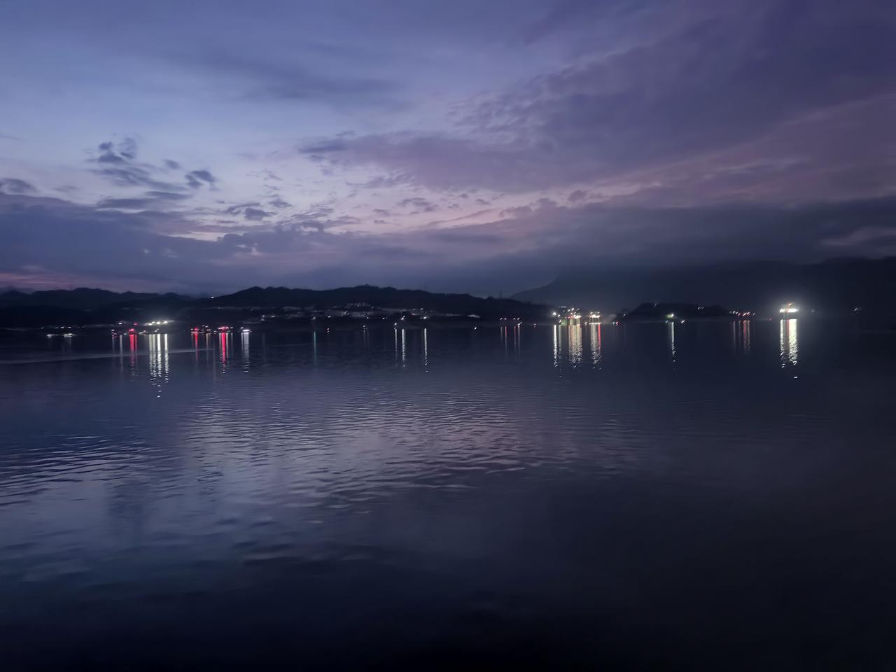 0509.三峡的早晨