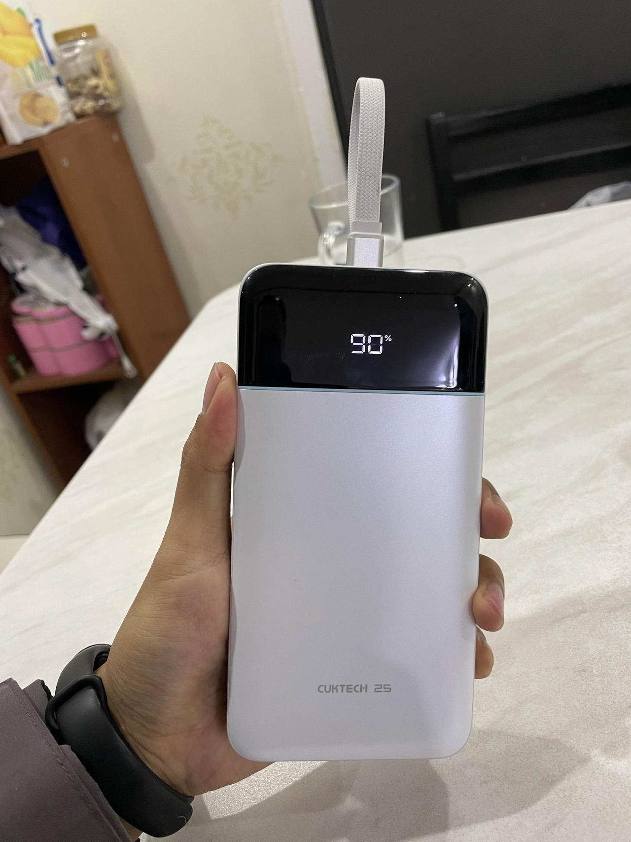 酷态科这一次又要出圈了，酷态科25号超级电能块SE的属性相当准确，体验下来就是办