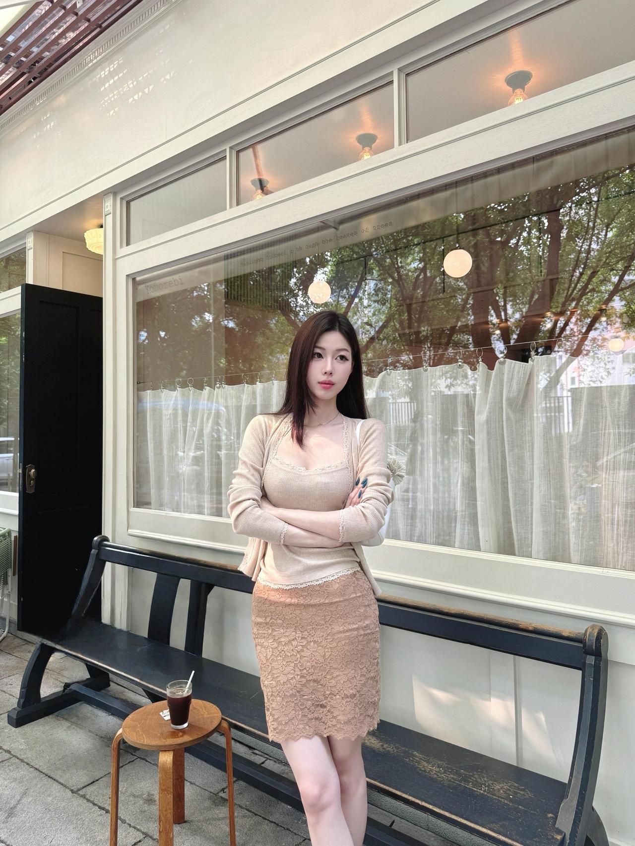 清新纯澈少年感少女，干净利落温柔随性，不娇柔不造作，自然清爽最是动人。少年感少女