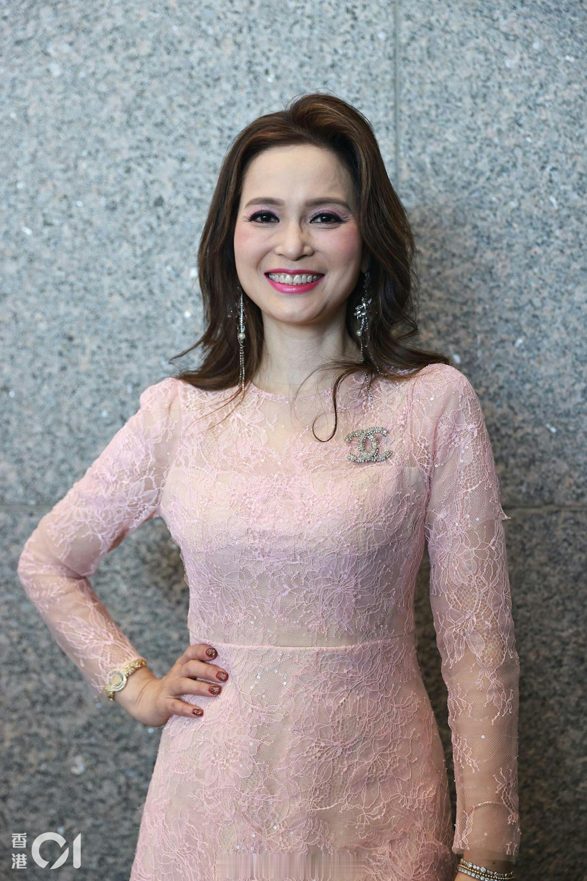 樊亦敏自曝银幕初吻对象 谈及戴志伟相关风波 称每个人都有底线近期演艺圈演员拍吻戏