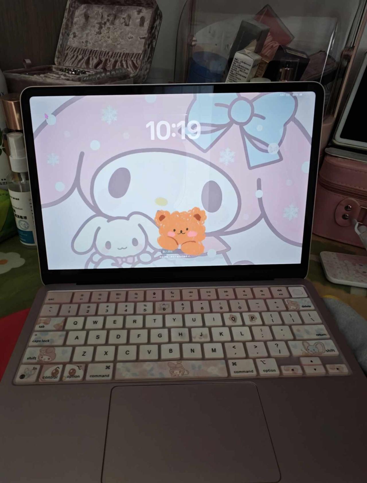 出个人自用MacBookneo 8G+512G 粉色
赠送同色内胆包鼠标键盘贴带