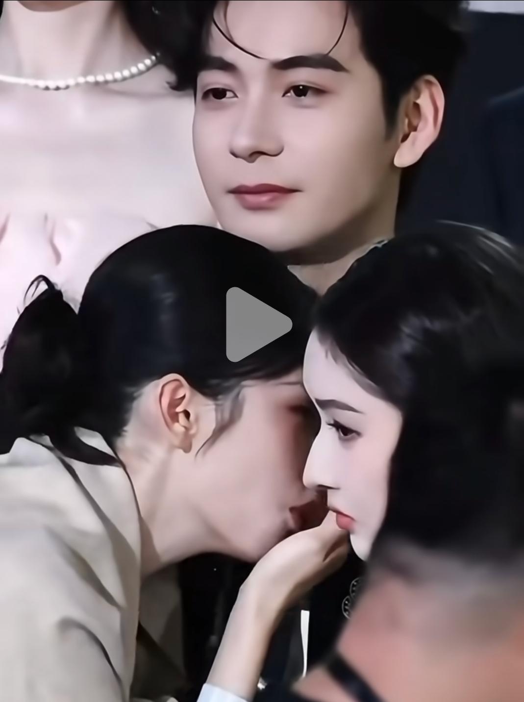 有些话不知当讲不当讲
说了可能会被喷
但是不说我又忍不住[捂脸]
九星光大赏时，