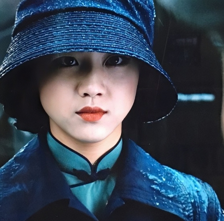 #汤唯再获百想影后# 祝贺汤唯，一分耕耘一分收获，丰收之年，实至名归。（注：配图