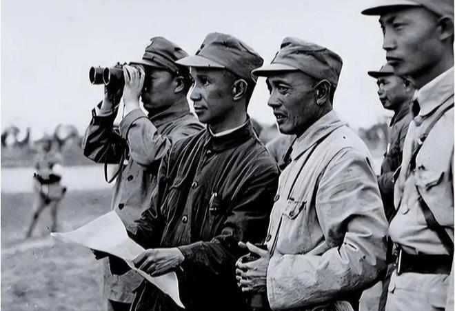 5月13日历史上的今天｜孟良崮战役：3天全歼王牌精锐，民心铸就伟大胜利！
 
1