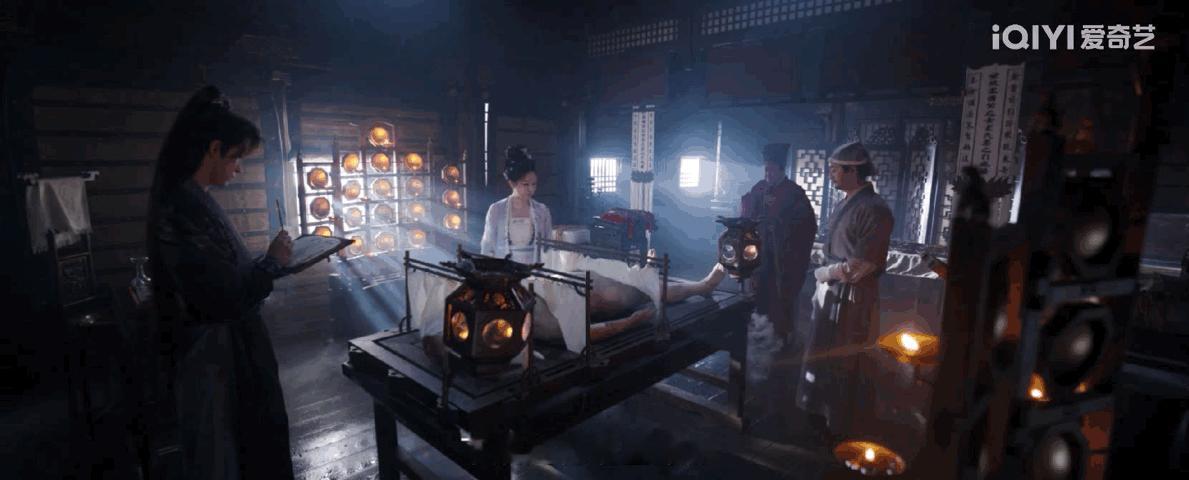 古代版法医秦莞 谁懂啊！《朝雪录》里秦莞查无头女尸案时，盯着虫子看的样子太带感了