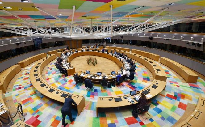 真不给泽连斯基面子

3月19日，匈牙利总理欧尔班在欧盟峰会期间，于泽连斯基发言