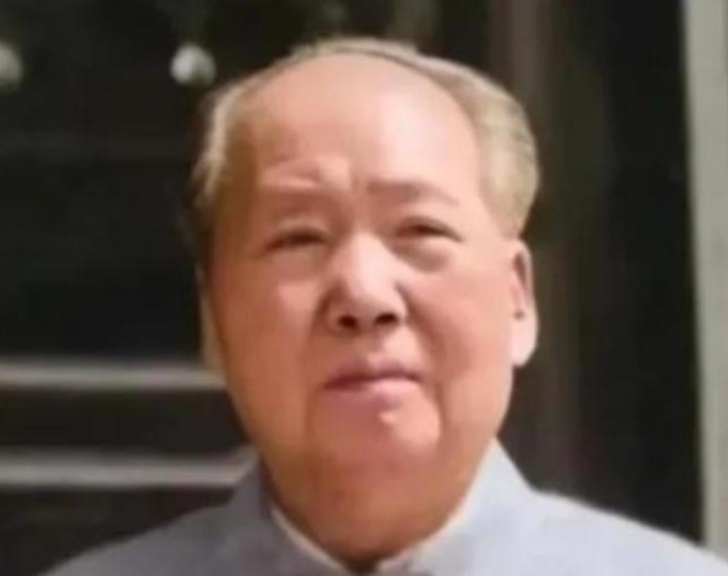 1975年，已经82岁高龄的毛主席突然问身边的人：功德林里，还有 国民党 战犯吗