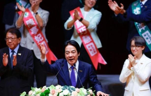 7月19日民进党全代会赖清德台上卖力吆喝台下冷清，圣基茨海地图瓦卢马绍尔四小国压