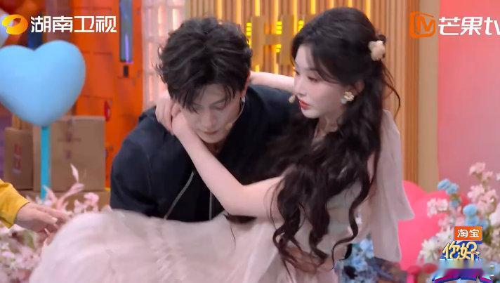 赖伟明我也是你们play的一环吗 你好星期六 这默契答题也太抓马啦！孔雪儿邓凯在