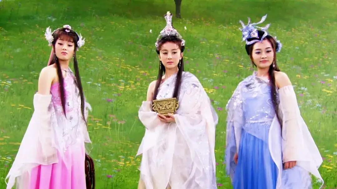 难怪三霄不敬元始，却跪玄都大老爷，你看33重天住着谁？
 
《封神演义》里有一幕