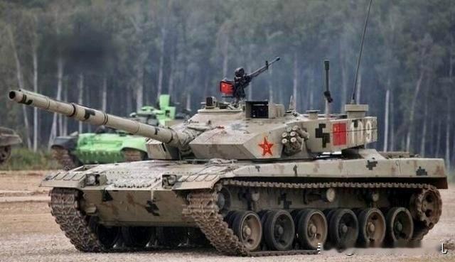 坦克首下设计的防护意义已弱化
 
俄乌实战证明，无人机已彻底改变陆战规则，传统坦