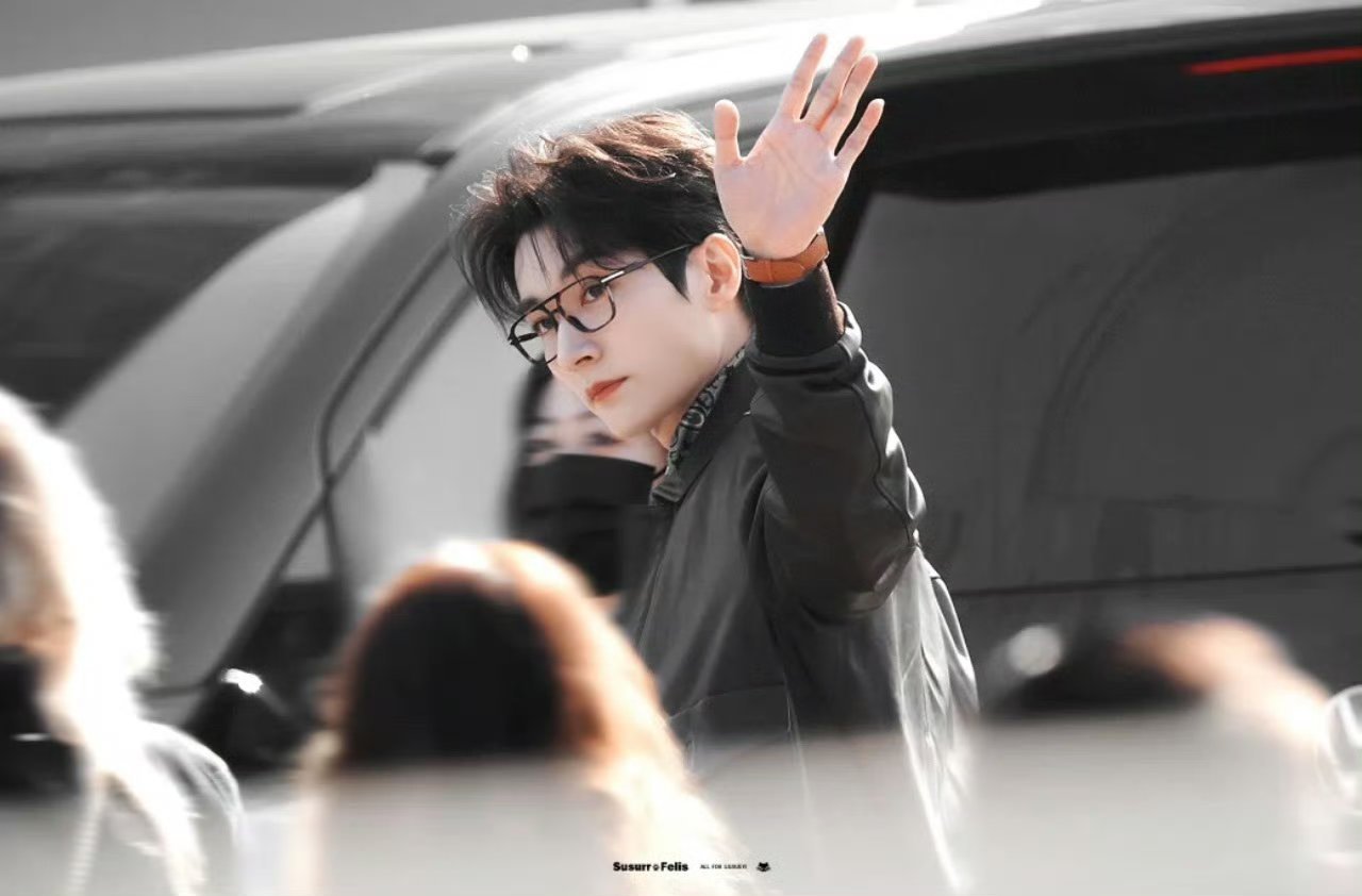 刘学义 以为内娱帅哥上新了这哥真的啥造型都能扛 硬帅 