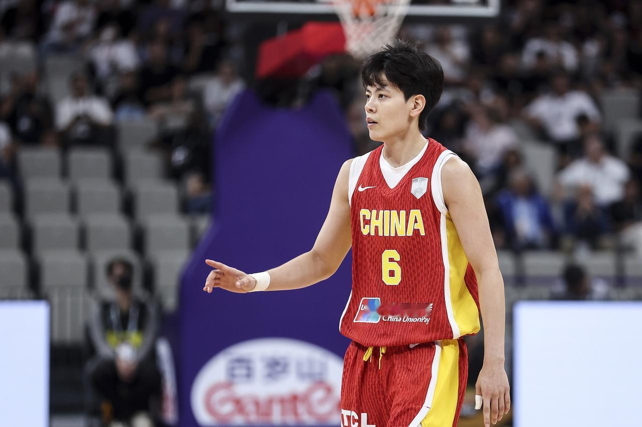 投篮命中率71%，杨舒予是中国女篮的外线尖刀！

现在的中国女篮是一支全新的球队