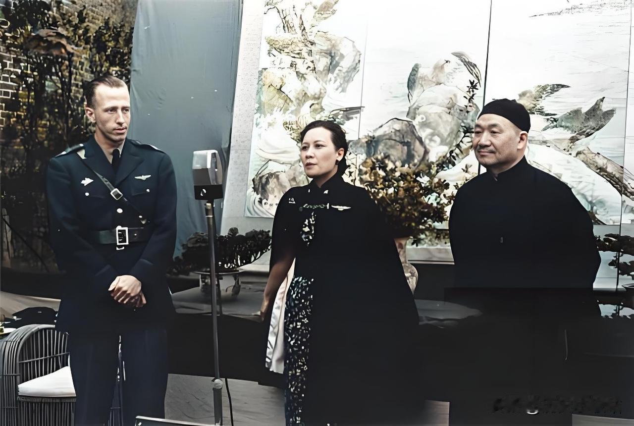 1942年4月17日，风云激荡的抗战岁月里，宋美龄以中国文化协会代表的身份，庄重