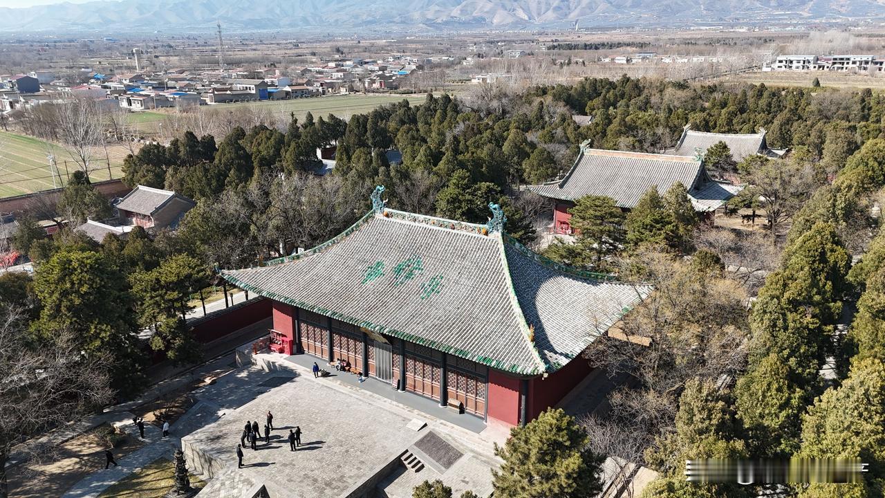 山西运城永乐宫，始建于元代，原名大纯阳万寿宫，为纪念八仙之一吕洞宾而建，因地处永