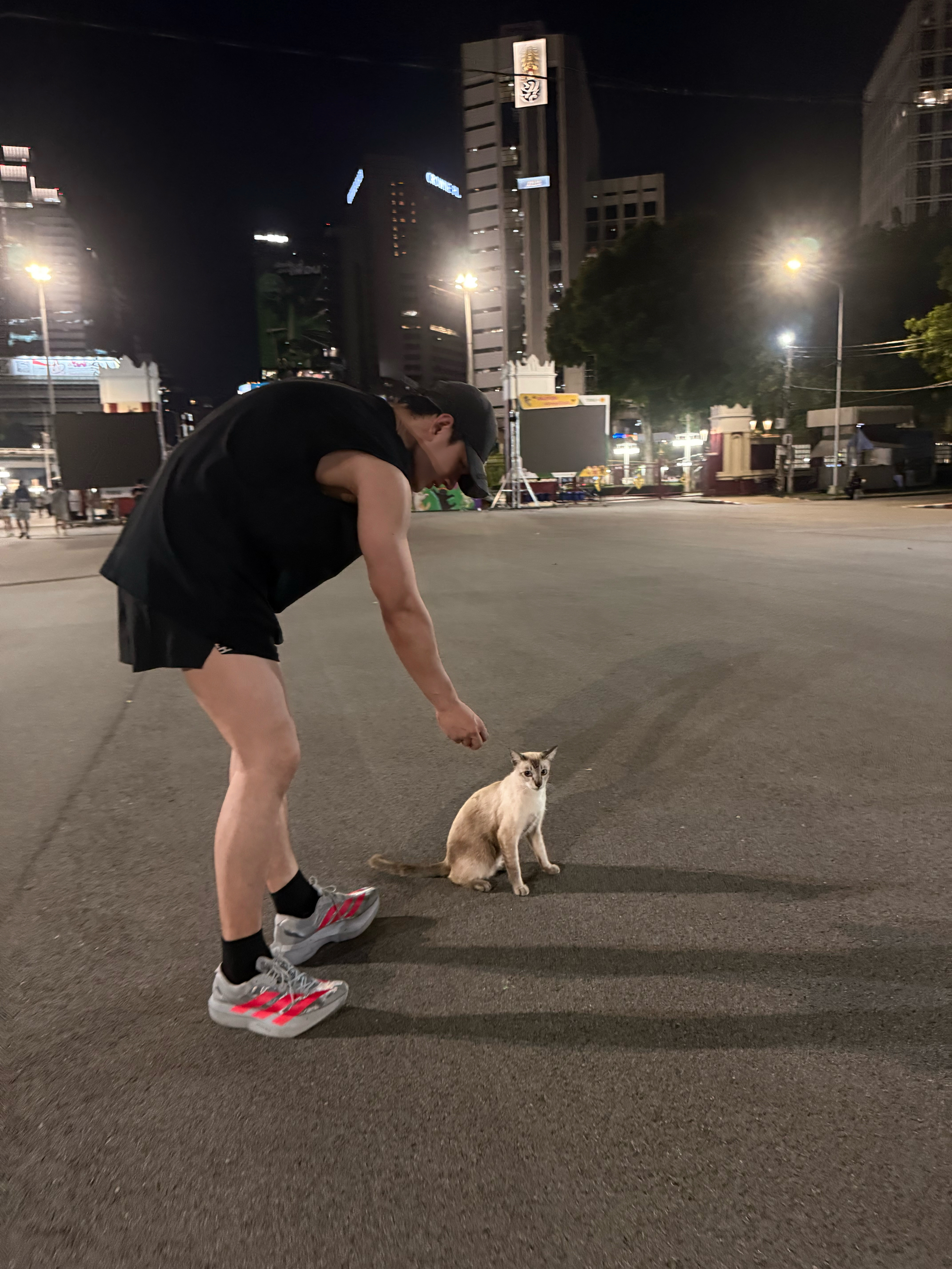 这个腿 好白啊 