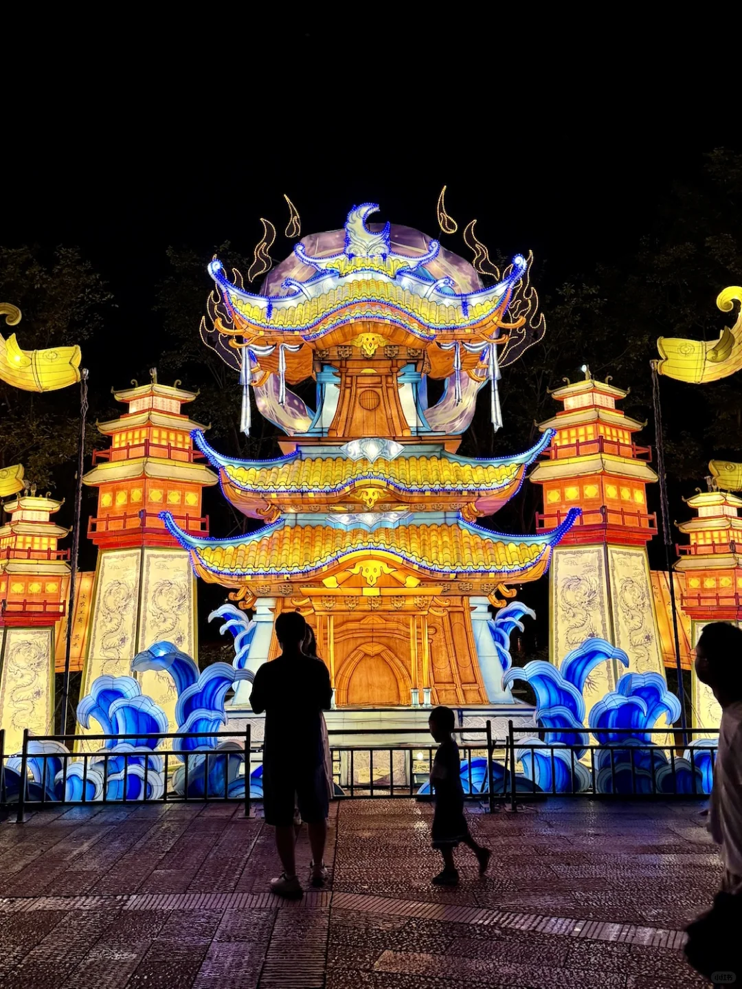 这不是唐朝，是2024年的长沙。。。。