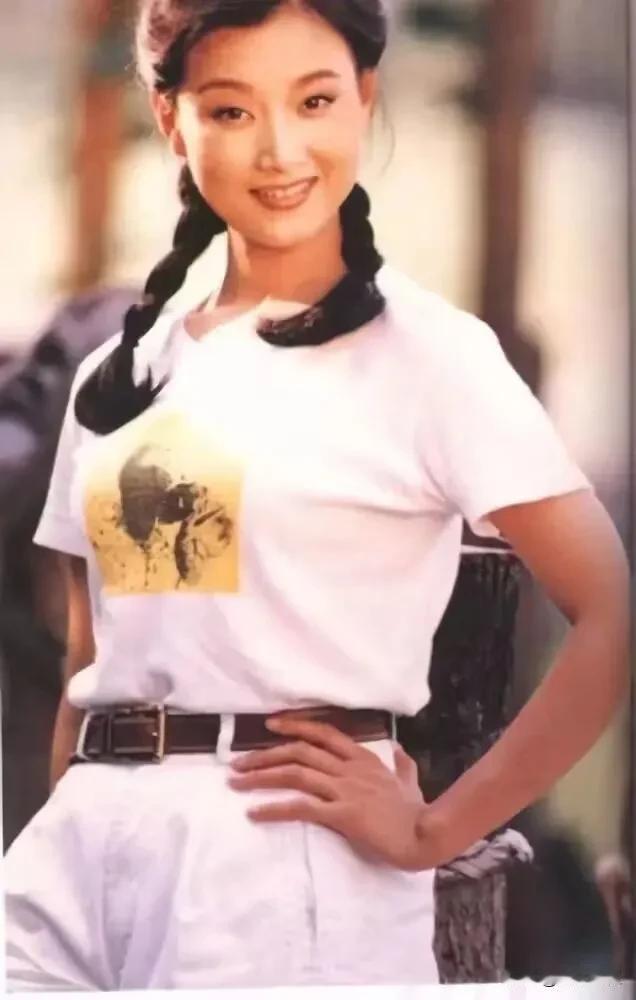 东西南北方，对美女的审美观不一样，但美女都是这么美，优雅，文静，圆润，苗条，或翩