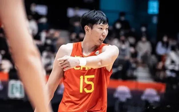 中国男篮热身赛：中国队73-75惜败斯洛文尼亚，周琦16分9板！

中国男篮和斯