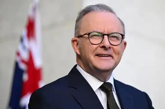 澳大利亚这回算是把“双标”玩明白了！亏钱时求着我们接盘，赚钱了立马就抢走！这简直