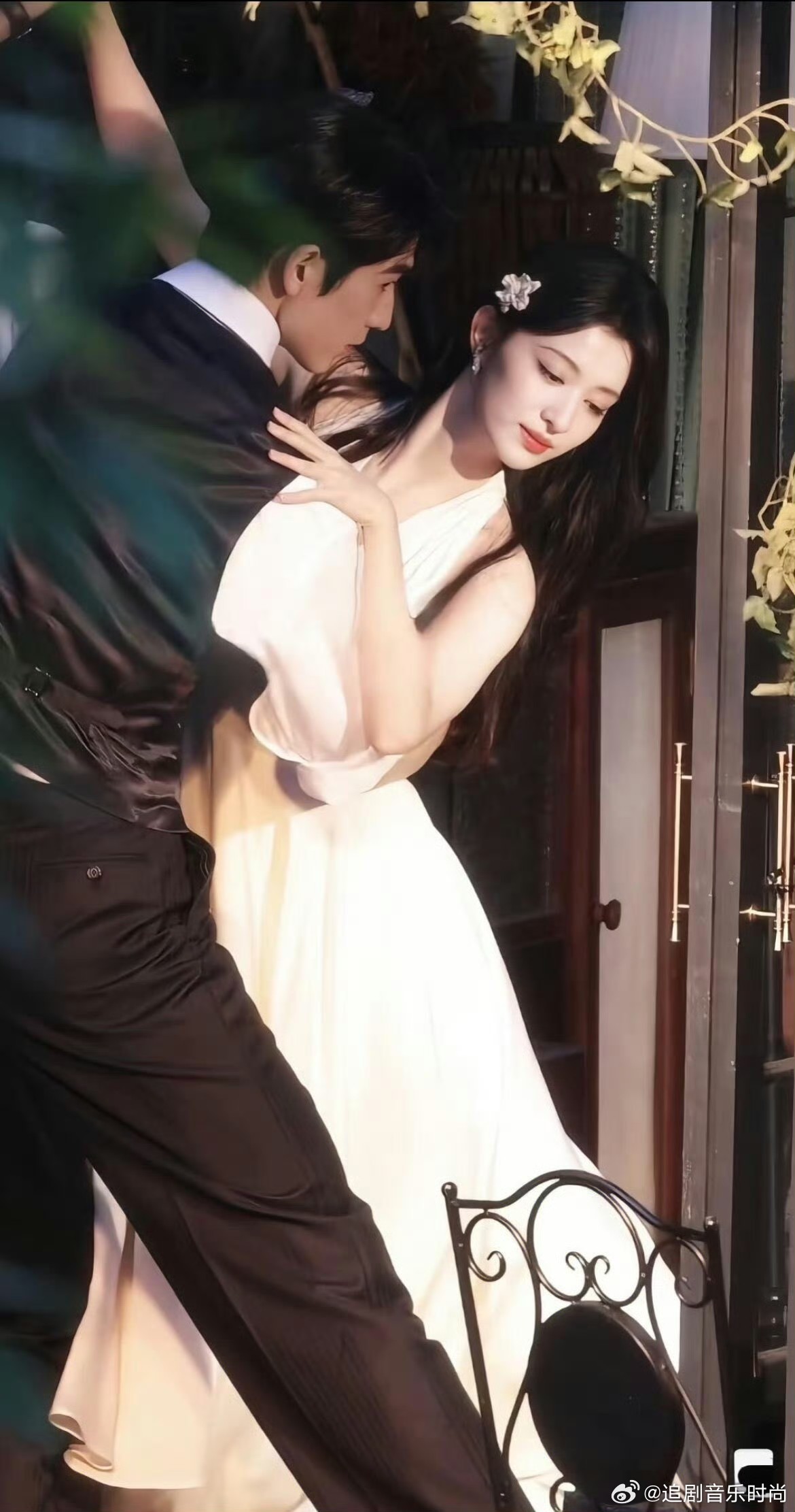 张凌赫王楚然得养活多少文旅 俊男美女的颜值暴击，配上这丝滑的旅游转场，简直是视觉