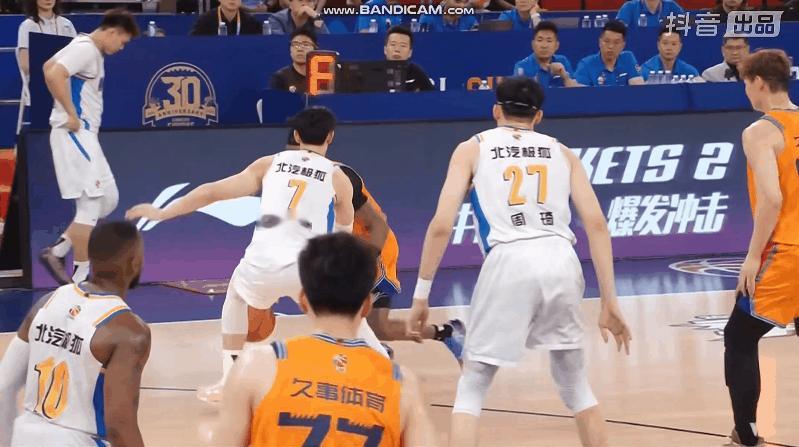 Game over！！！这轮系列赛的激烈就到这了CBA半决赛上海男篮vs北京男篮