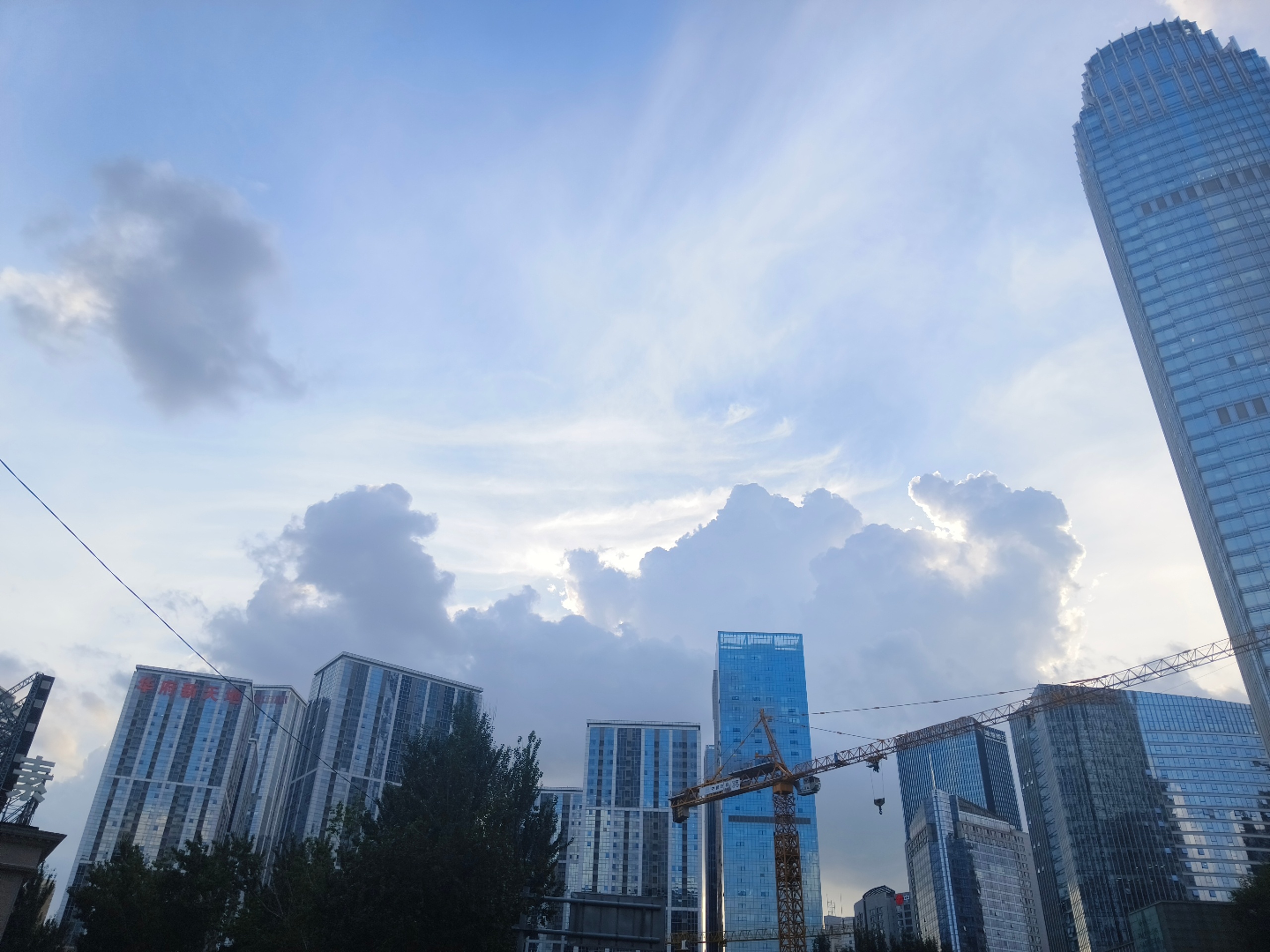 不管 反正是同一片蓝天🥰哥哥巡演顺利～反正信已送达侯明昊属于我们的巡回演唱会
