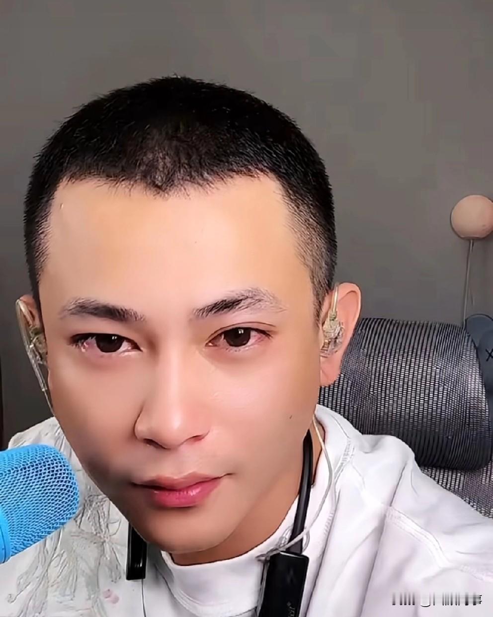 吴迪翻身赚大钱，邻居改变最初排斥想法！

           迪妈讲述吴迪赚得