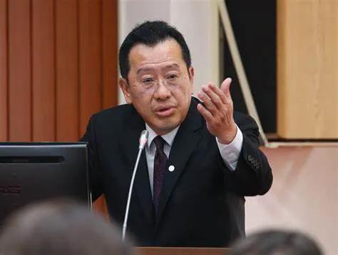 新加坡联合早报今天（6月6日）报道：“ 台湾新任防务部门负责人顾立雄说，台湾没有