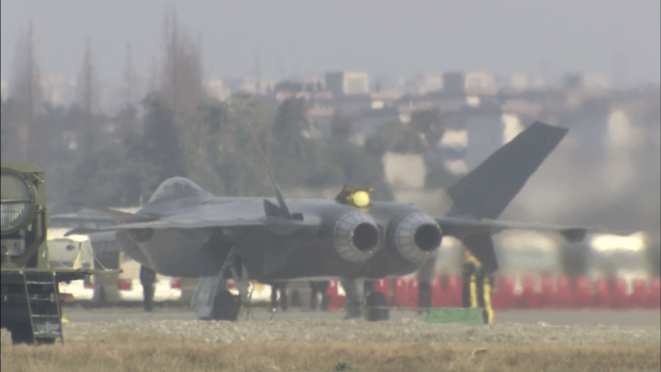 歼20起飞前的测试