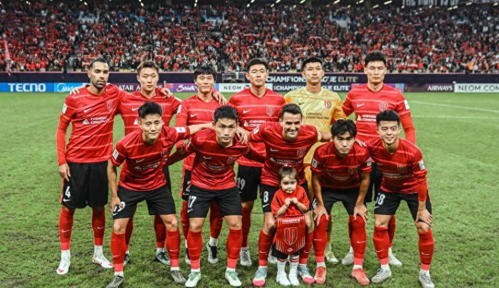 1-2被逆转！蓉城提前无缘冠军，海港获神助攻，末轮打平=卫冕中超北京时间10月3