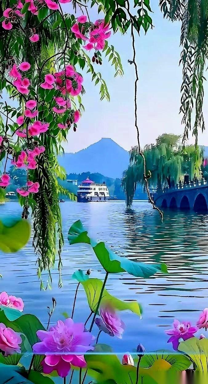 一份2026年4月23日的老黄历，直接把这天的吉凶设定，排成了一个死局。
先看财