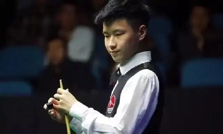 特鲁姆普赛前放话约战赵心童 决赛被10比3横扫 这脸打得太狠
谁能想到斯诺克这场