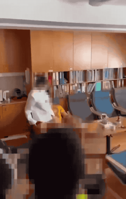 礼崩乐坏：学生雇佣艳舞演员犒劳老师，欧洲天主教学校爆出重大丑闻！网上流传的视频显