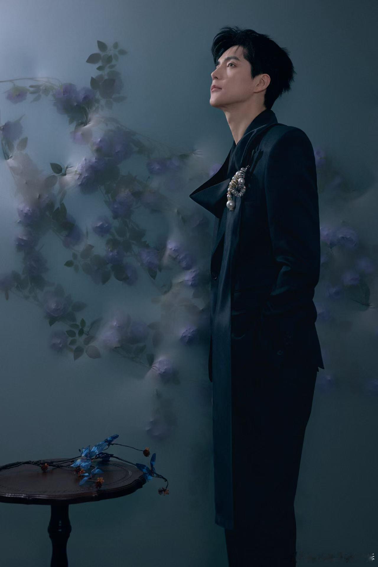 阿云嘎最幸福的时候是声入人心 见过世间万般风景，依旧难忘声入人心，那是梦想落地，