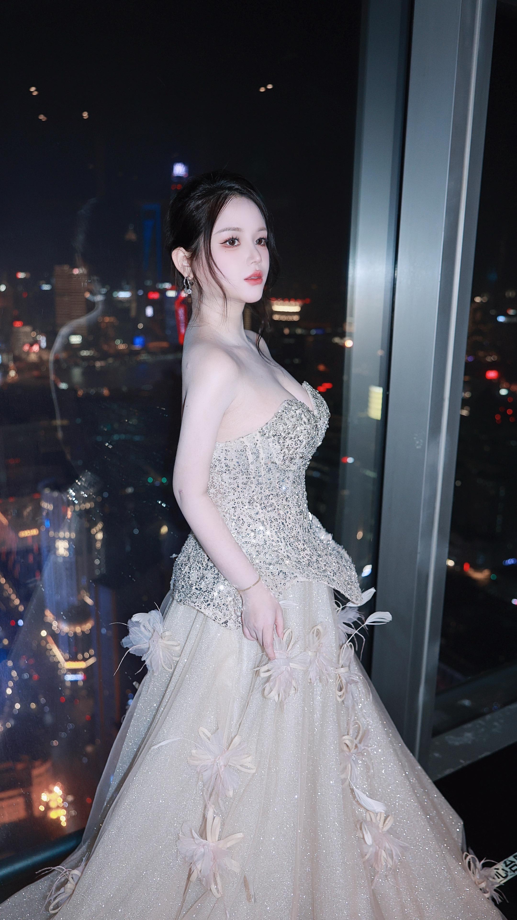 御姐拍照姿势 腰精已上线 身材你品你细细的品  谁还不是小仙女 可仙可萌可御姐