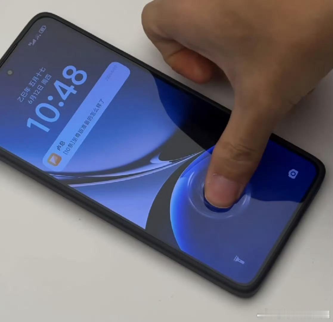 K80至尊版搭载超声波屏下指纹，扬声器比10S好得多~按照目前的消息来看，是天玑