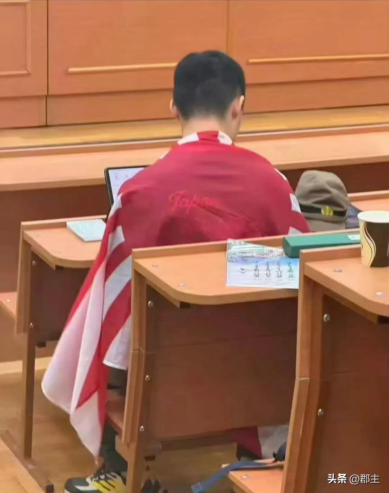 陈宇昕事件，南京警方正式回应 ：“这不是小事”。

陈宇昕可能要负法律责任了。