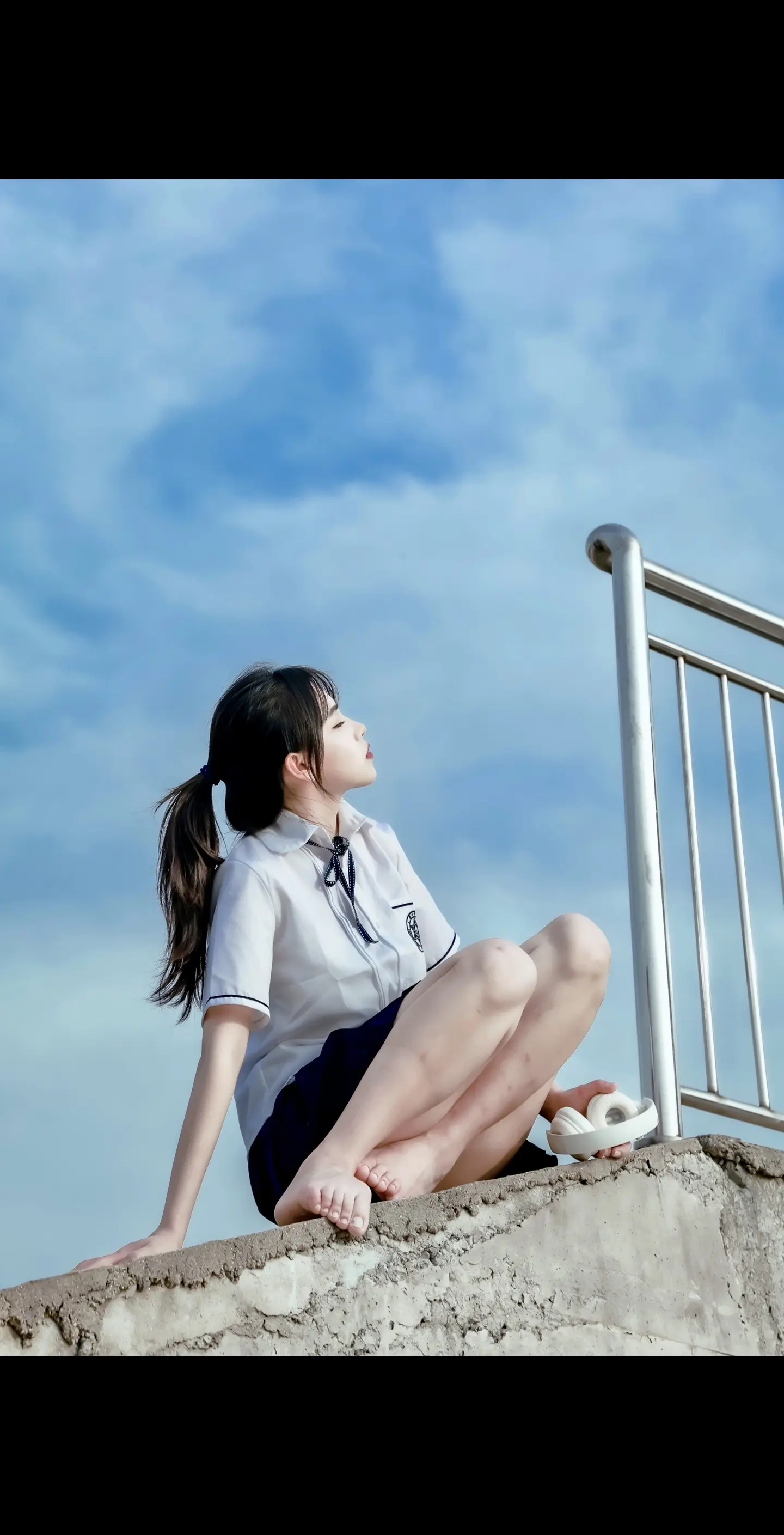 寄夏予你｜聆听🎧自由的盛夏。《jk少女写真》 在阳光明媚的午后，在蔚...